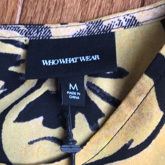 Sleeveless Blouse - NWT - Picture 2 of 6